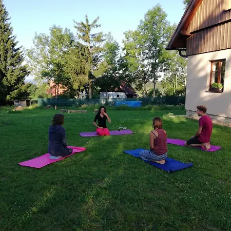 Yoga Zahoranky Чески-Крумлов