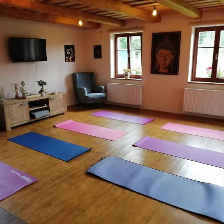 Летний дом Yoga Zahoranky Чески-Крумлов